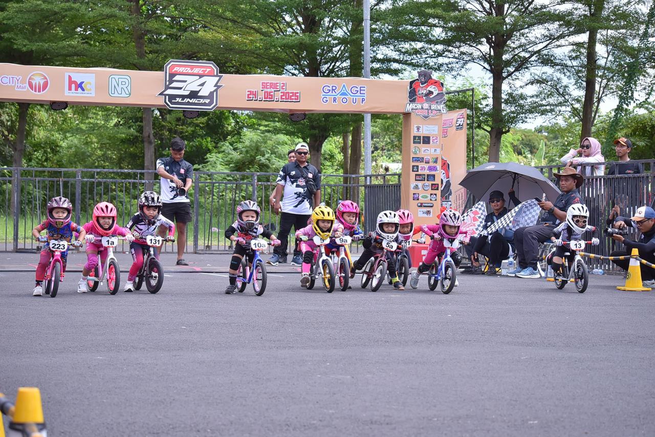 Ratusan Riders Adu Cepat di Grage Macan Ireng Race Pushbike 