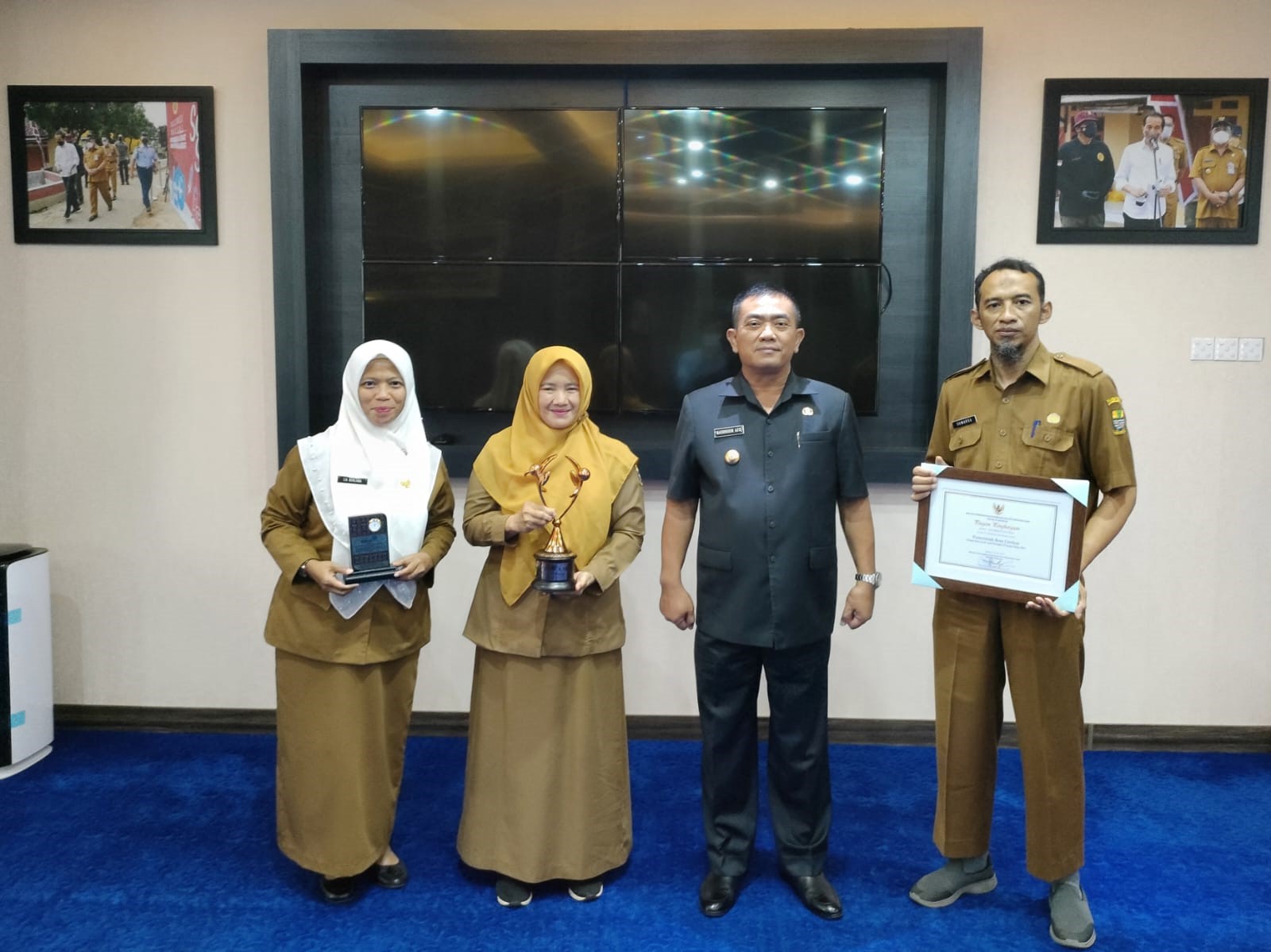 Kota Cirebon Raih Penghargaan Juara I Tingkat Nasional Kelompok Target Pelayanan KB MKJP 100-149 akseptor