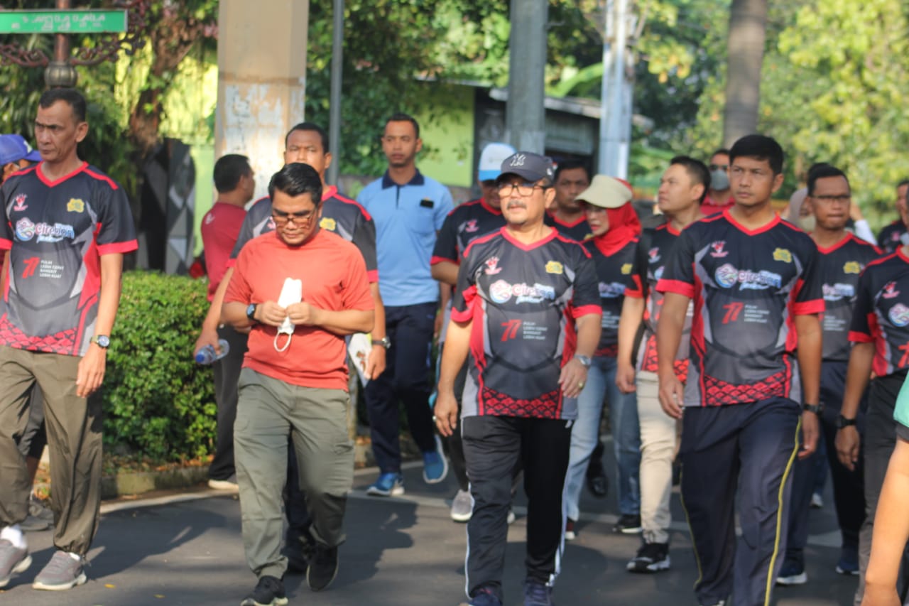 Jalan Sehat Bersama Rakyat Disambut Antusias Warga Kabupaten Cirebon