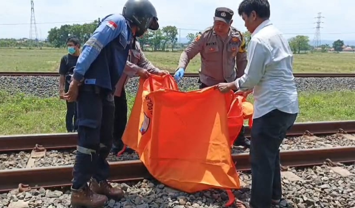 Pria Tanpa Identitas Tewas di Rel Kereta Kanci Kulon, Kondisinya Mengenaskan