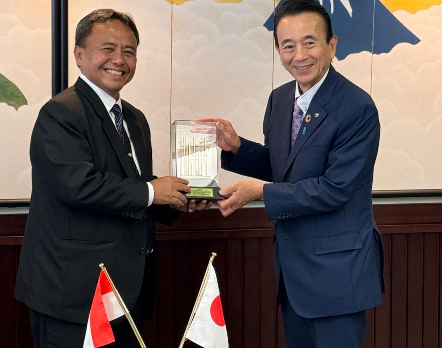 Gubernur Suzuki Yasutomo Undang Pemuda Jawa Barat Kuliah di Shizuoka Jepang 