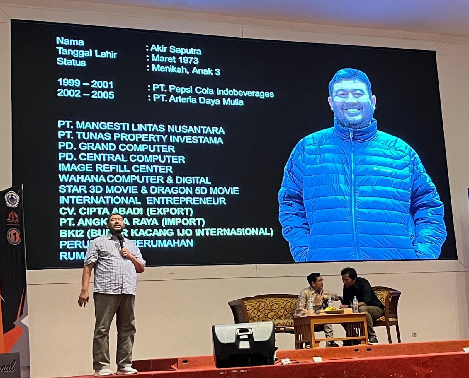 Ajari Mahasiswa Berbisnis, Hima FEB UGJ Gelar Seminar Exportpreneurship