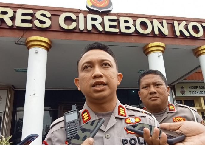 Dear Pengguna Sepeda Motor Listrik di Kota Cirebon, Simak Nih Pesan dari AKP Triyono