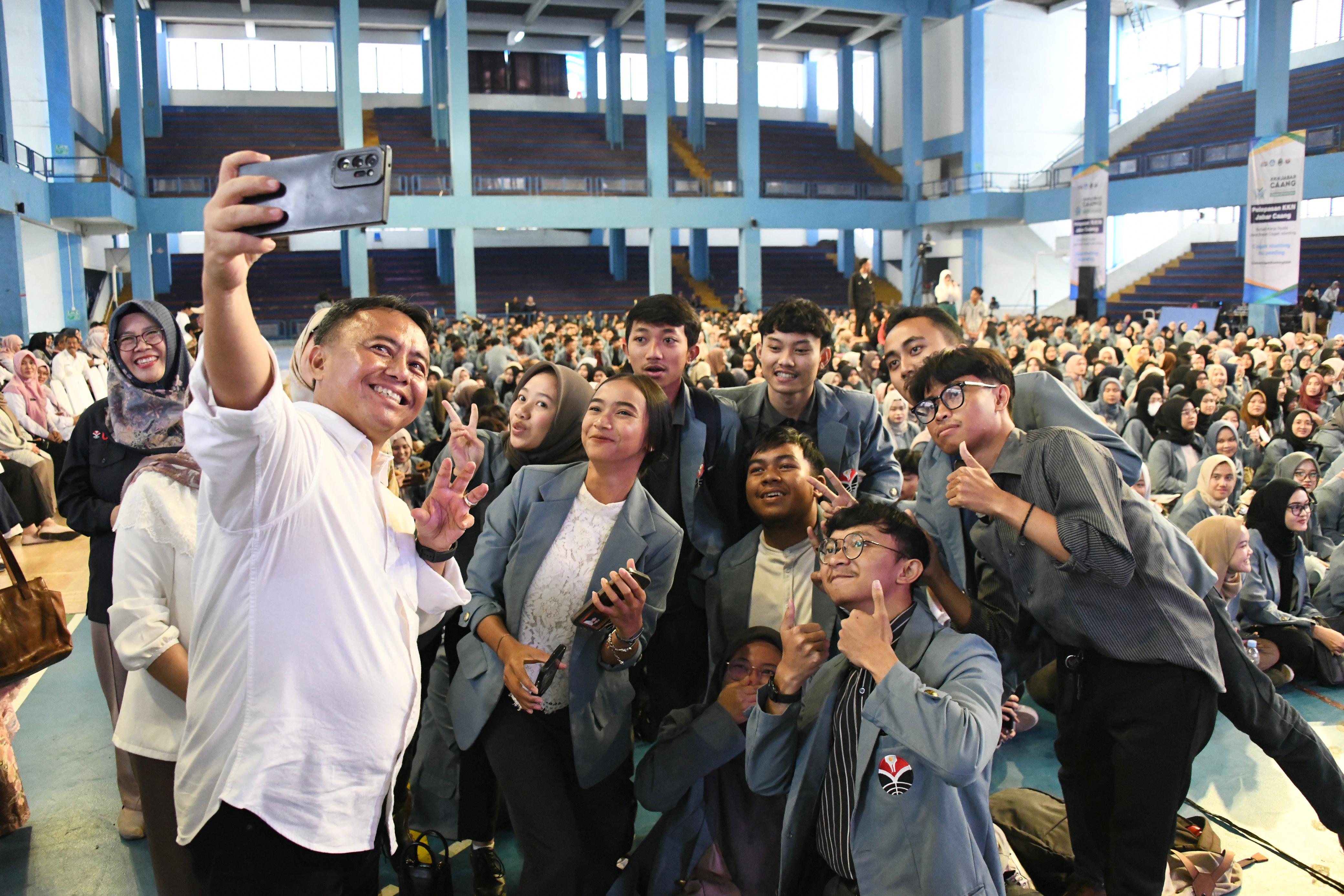 Sekda Herman Suryatman Titip Dua Zero,  2.045 Mahasiswa UPI KKN Tematik di Bandung Raya