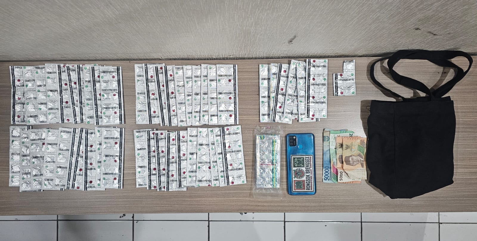 Dalam Semalam, Polresta Cirebon Bongkar 3 Kasus Obat Keras Ilegal