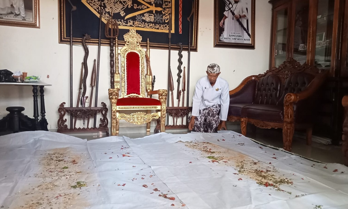 3 Lapis Kain Kafan, Persiapan Sumpah Pocong Saka Tatal Terkait Kasus Vina Cirebon