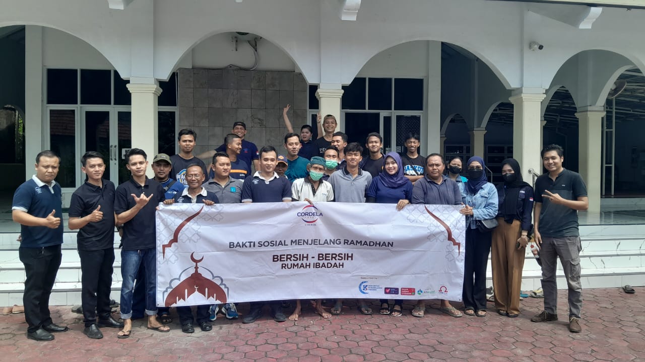 Aksi Bersih-bersih Rumah Ibadah dan Promo Buka Puasa di Cordela Hotel Cirebon 