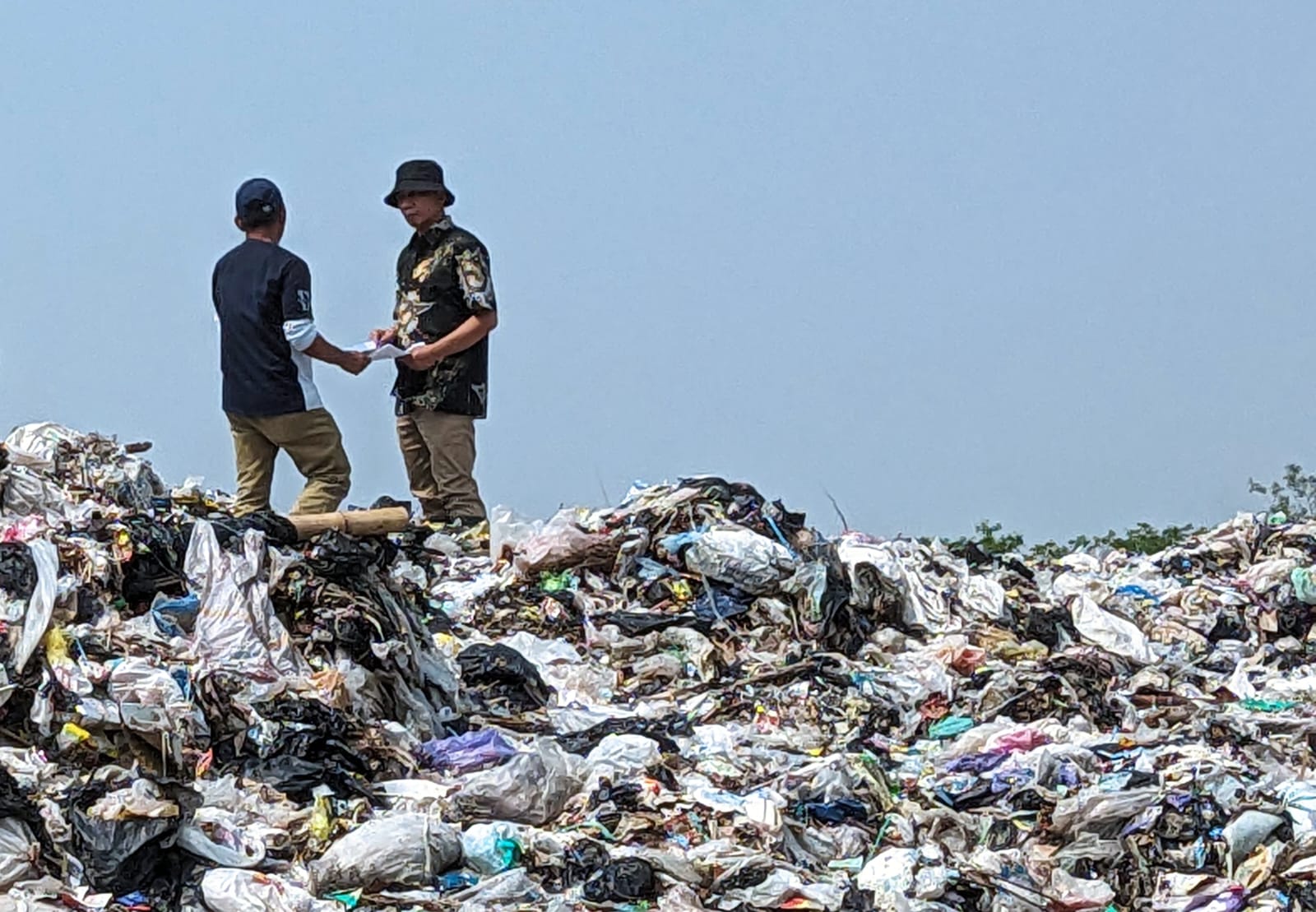 Sempat Dikeluhkan Warga, Inilah Cara DLH Atasi Bau Menyengat di TPAS Kubangdeleng
