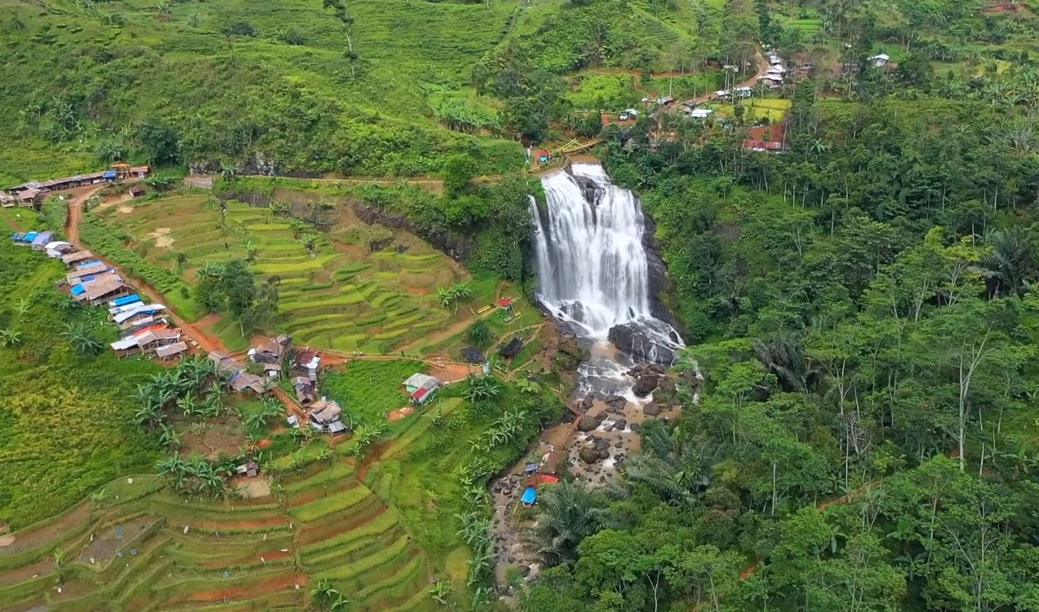 5 Curug Paling Indah di Jawa Barat, Ada dari Kuningan