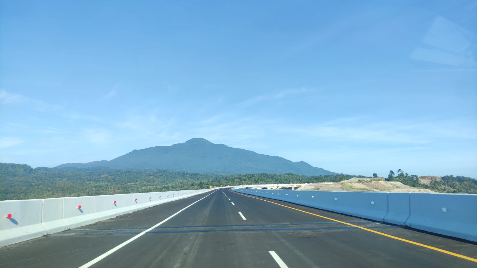 NO HOAX! Cirebon - Bandung 1 Jam-an Saja lewat Tol Cisumdawu, Serasa ke Kuningan Saja