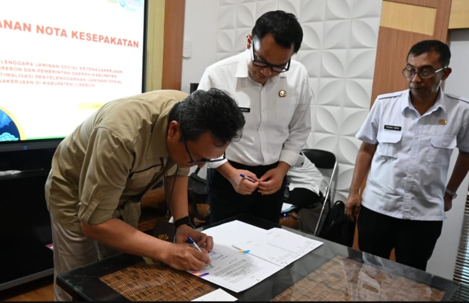 Lindungi RT, RW dan BPD Pemkab Cirebon MoU dengan BPJS Ketenagakerjaan 