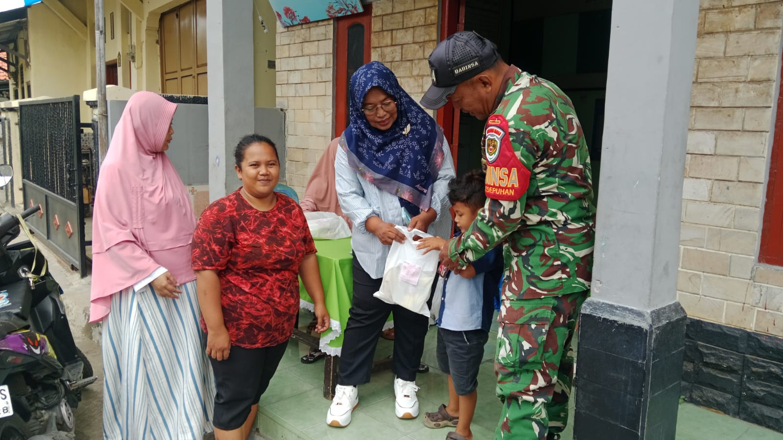 Pendampingan Distribusi MBG Kelompok B3 di Posyandu Flamboyan