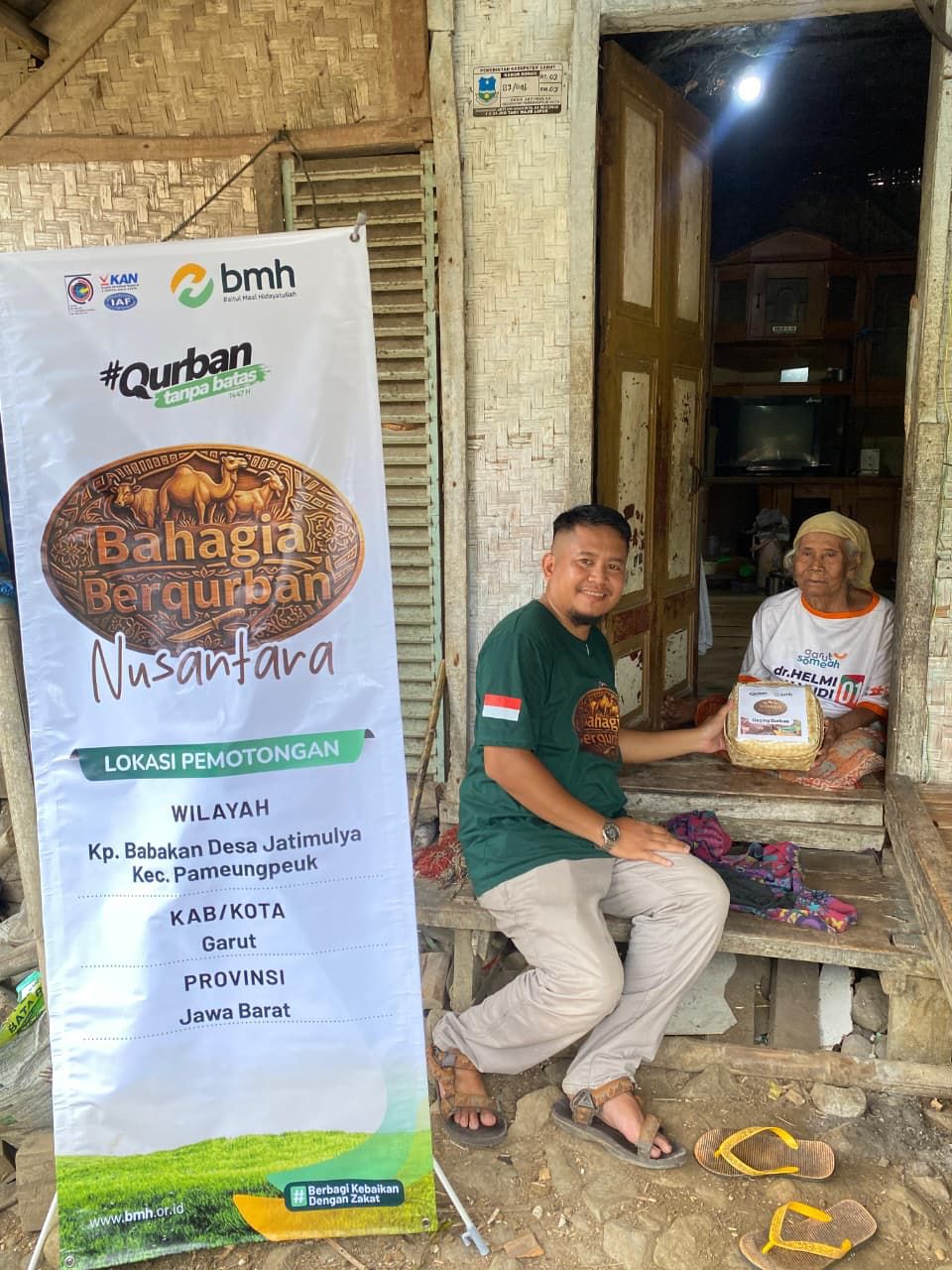 BMH Jabar Sukses Distribusikan 50 Ekor Kambing Kurban di Pelosok Garut Selatan