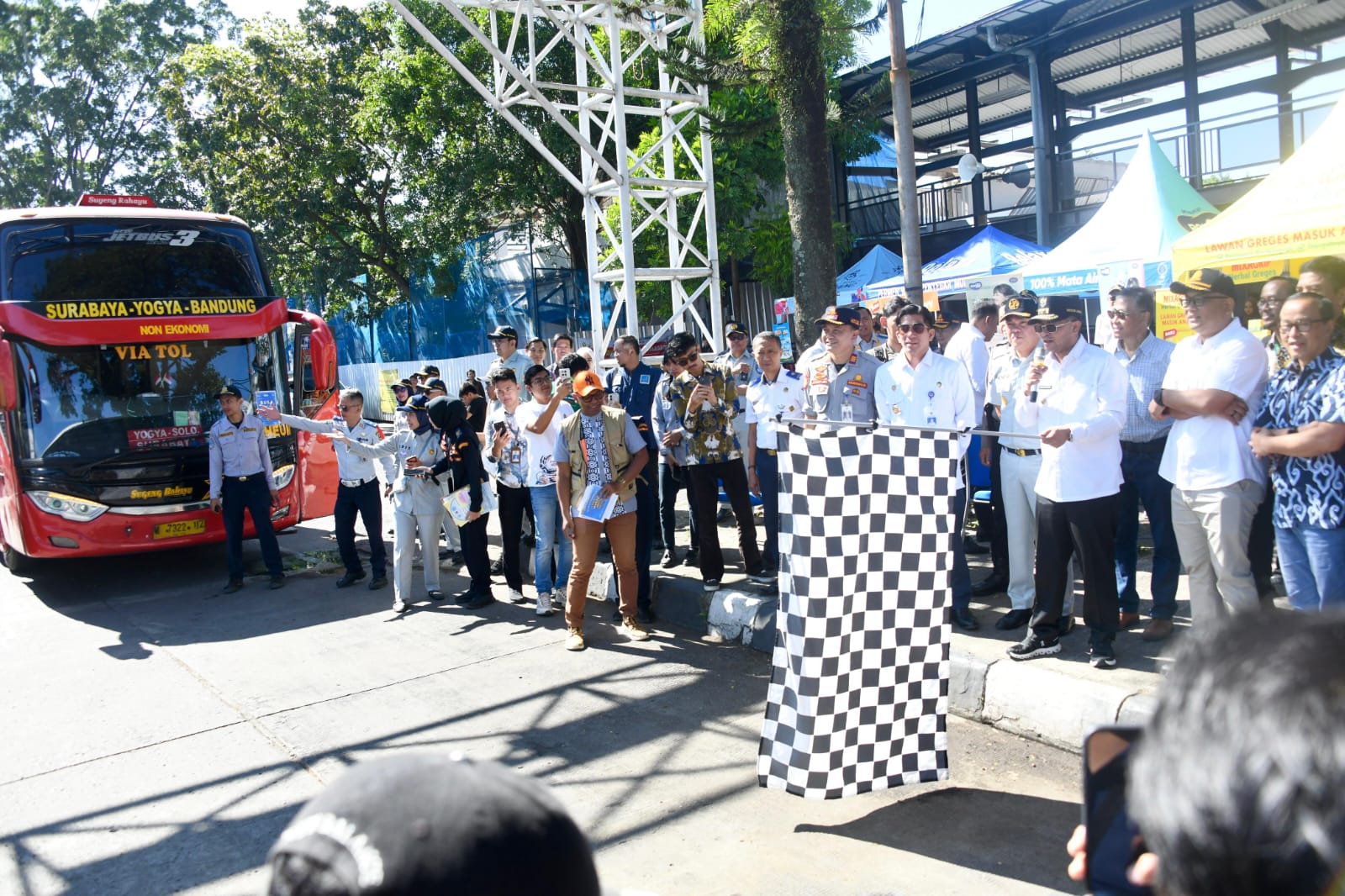 Mudik Gratis Jabar 2026 Resmi Diberangkatkan, 74 Bus Antar 3.000 Pemudik