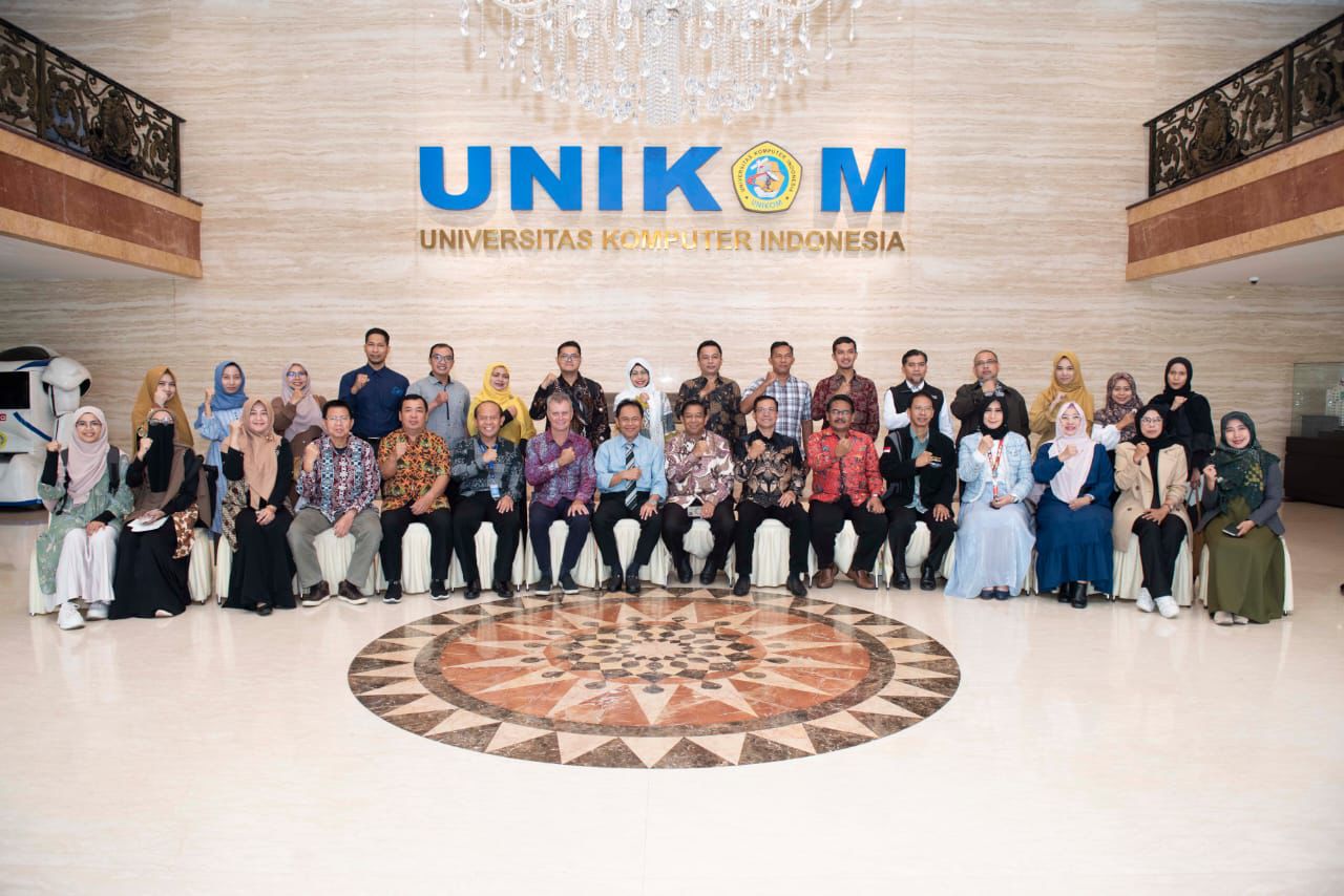 STMIK IKMI Cirebon Jalin Kemitraan Level Internasional