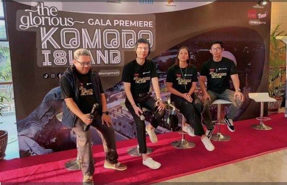 TMI-EPSON  Tarik Pengunjung dengan Pertunjukan Laser di Wahana Keong Mas  'The Glorious Komodo Island'