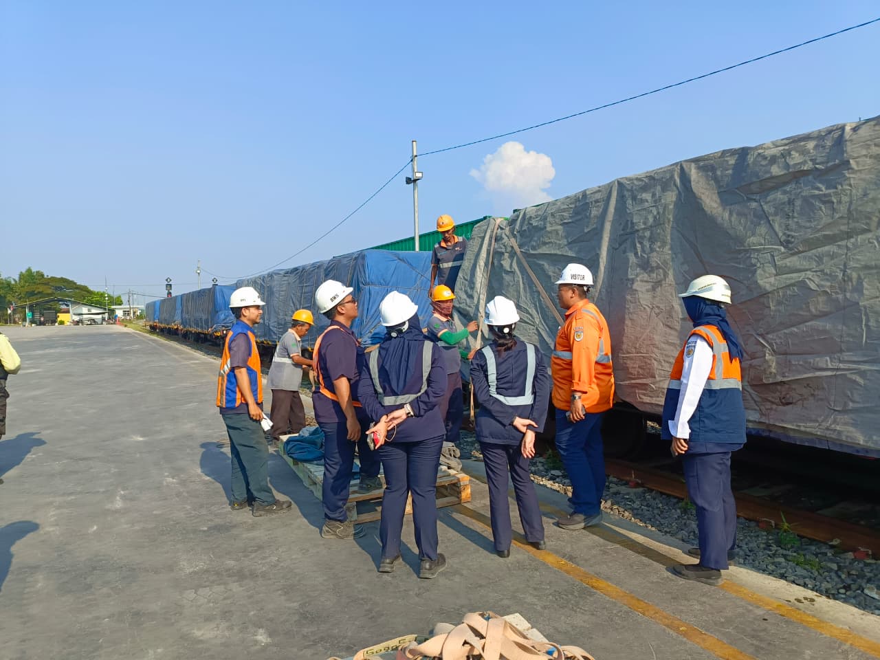 Kinerja Moncer! KAI Daop 3 Cirebon Catat Angkutan Barang 101.918 Ton Selama Semester I 2026