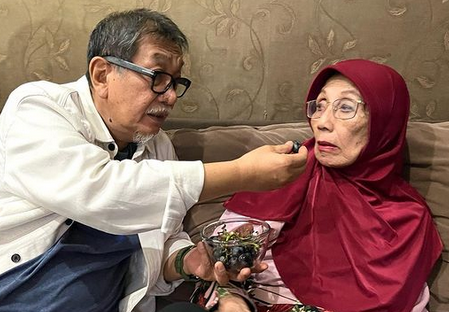 Lama Tak Tampil Dilayar Kaca, Begini Penampilan Artis Senior Nani Wijaya