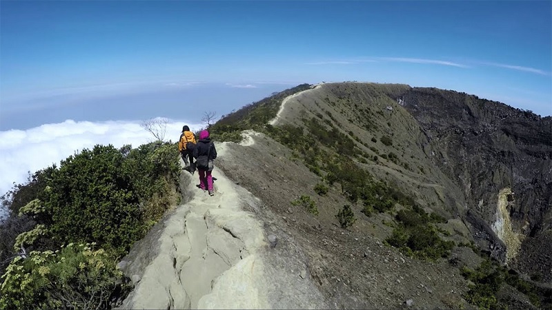 Wali Songo Mendaki Gunung Ciremai, Bekal Habis di Pengasinan, Begini Kisahnya