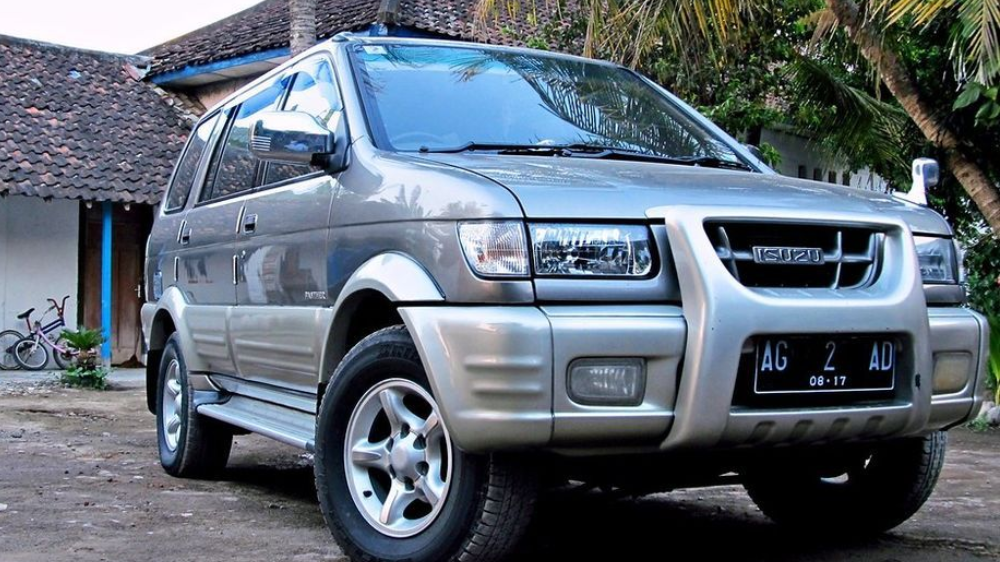 Cari Mobil Bekas Murah? Tujuh Pilihan MPV Keluarga Ini Punya Kabin Luas Mesin Tangguh & Harga di Bawah 50 Juta
