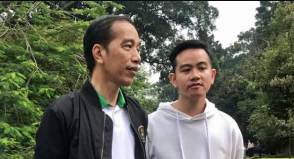 Jokowi dan Gibran Jadi Anggota Kehormatan Partai Golkar 