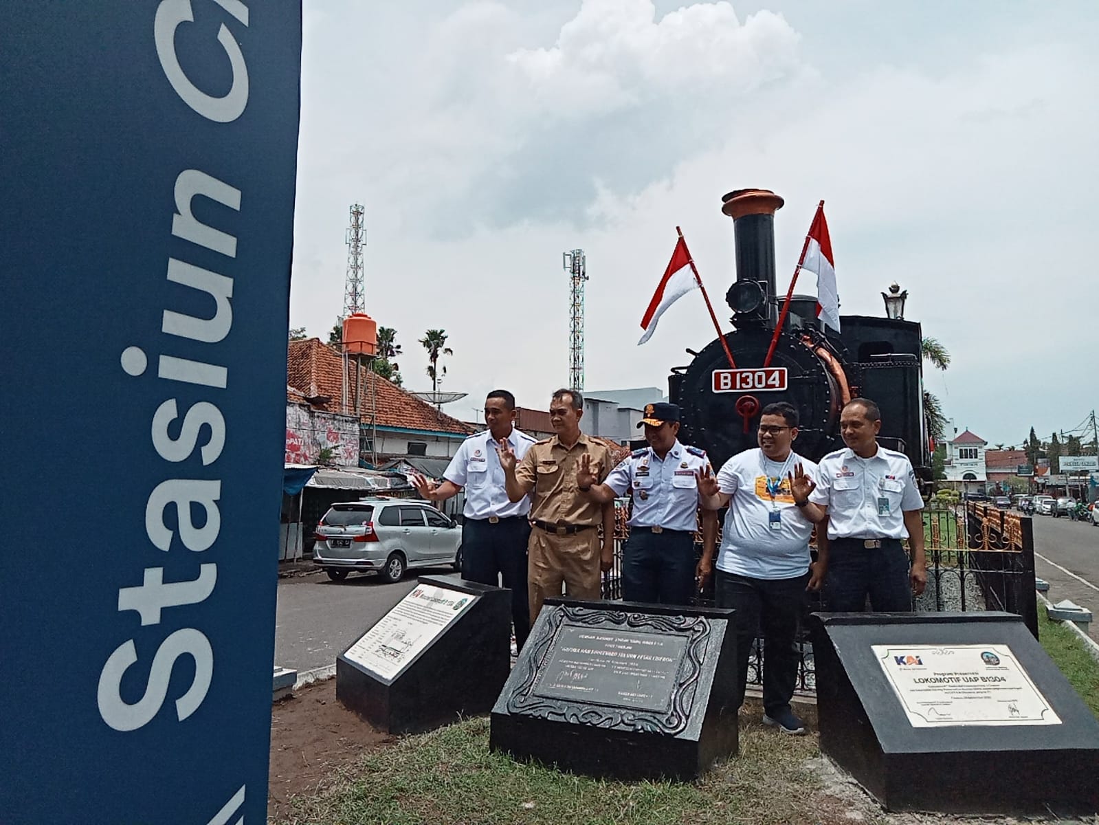Lestarikan Aset Sejarah, PT KAI Daop 3 Cirebon Resmikan Monumen Lokomotif Uap Peninggalan Belanda