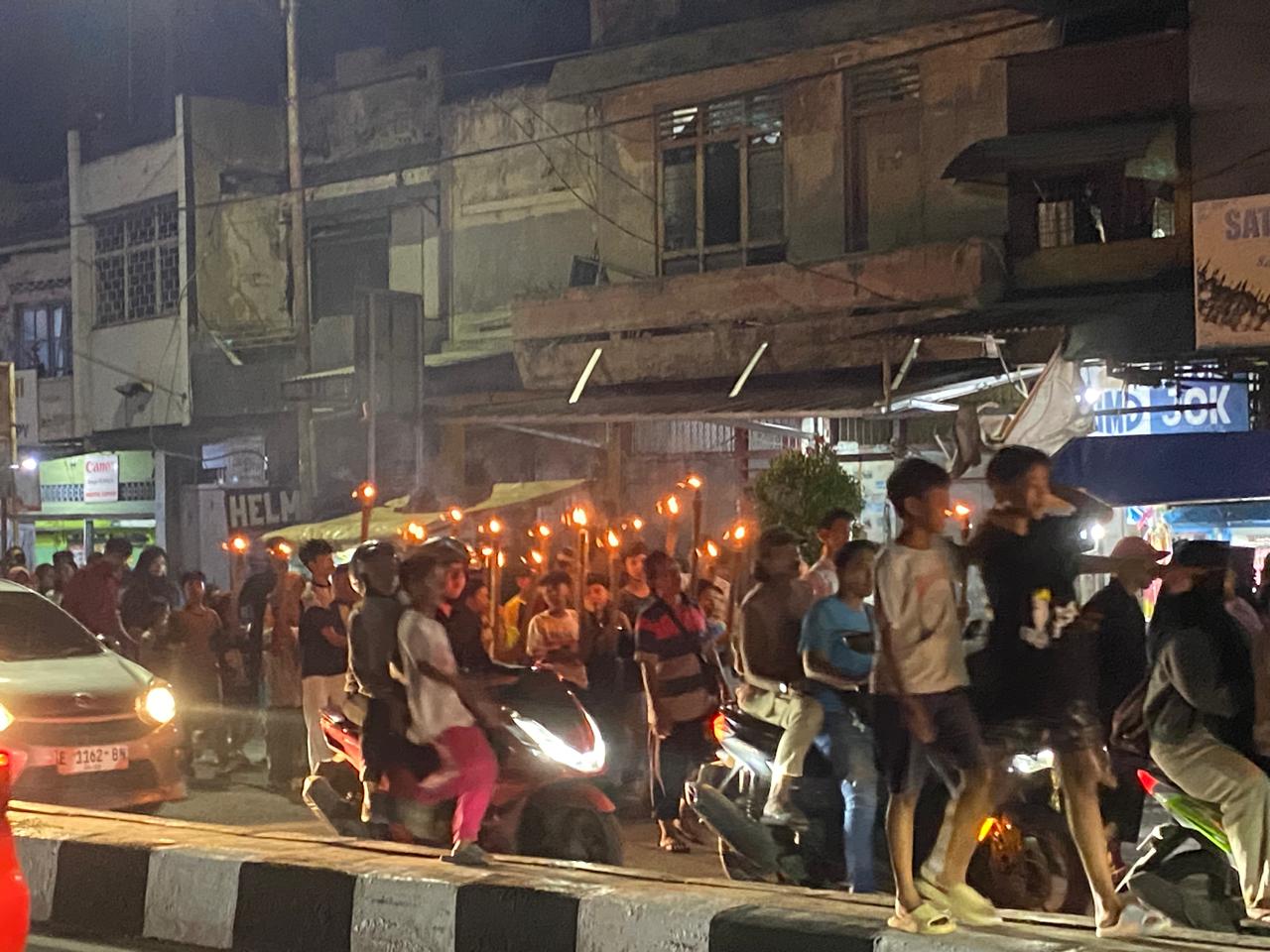 Pawai Obor Menyambut  Ramadan Berlangsung Meriah Meriah