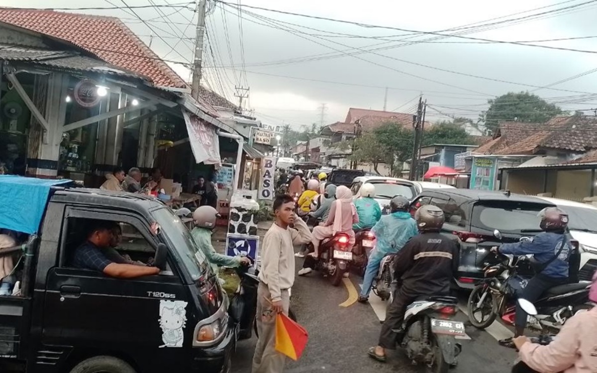 Jalur Mandirancan Macet Usai Lebaran, Wisata ke Kuningan Picu Kepadatan