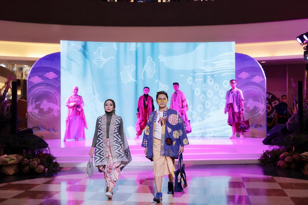Tampil Perdana Diajang Fashion Week, RIU ID Raih Juara 2