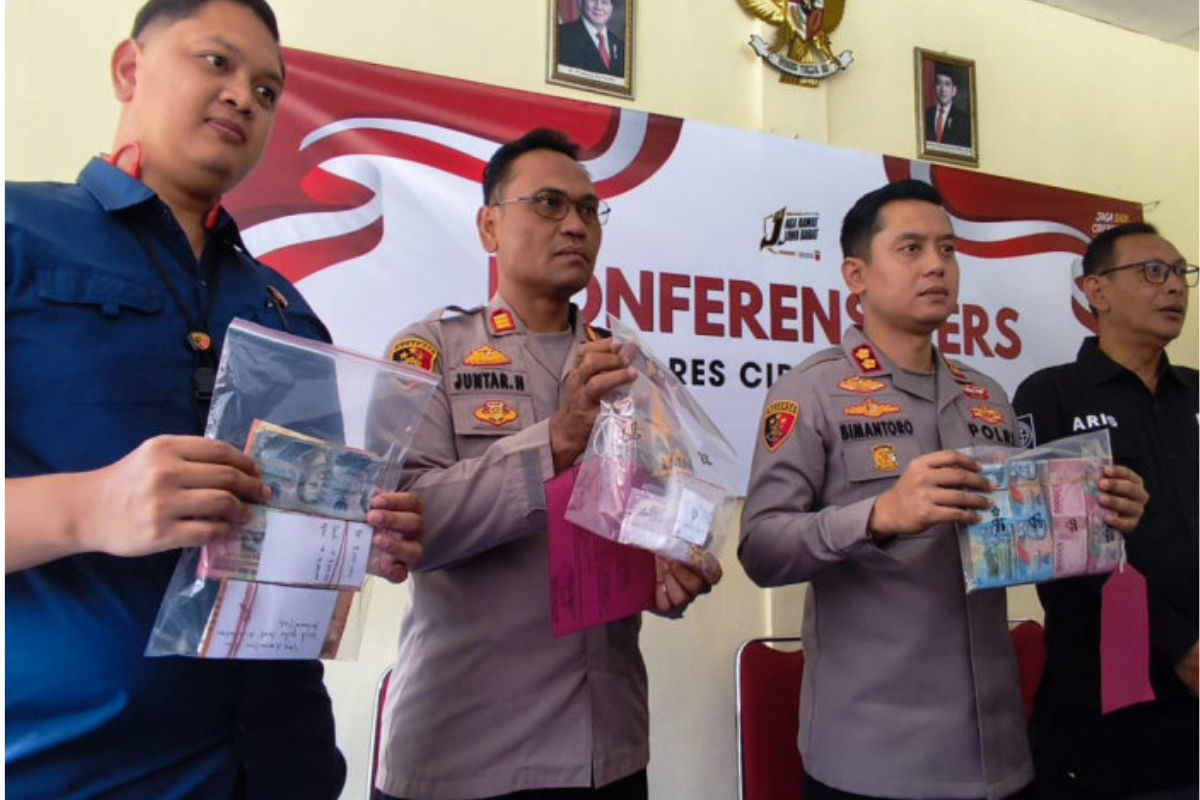Manfaatkan Kepanikan Saat Kebakaran, 2 Buruh Harian Gasak Uang Rp47 Juta dan Emas 8 Gram