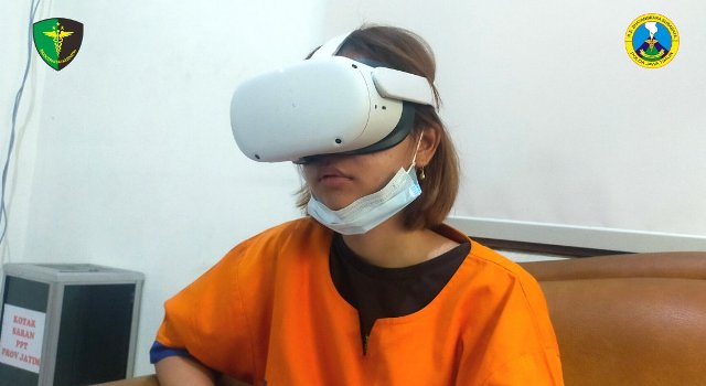 VR Glasses Teknologi Metaverse Bantu Penyidik Periksa Icha Ceeby Pemeran Video Kebaya Merah Viral 16 Menit 
