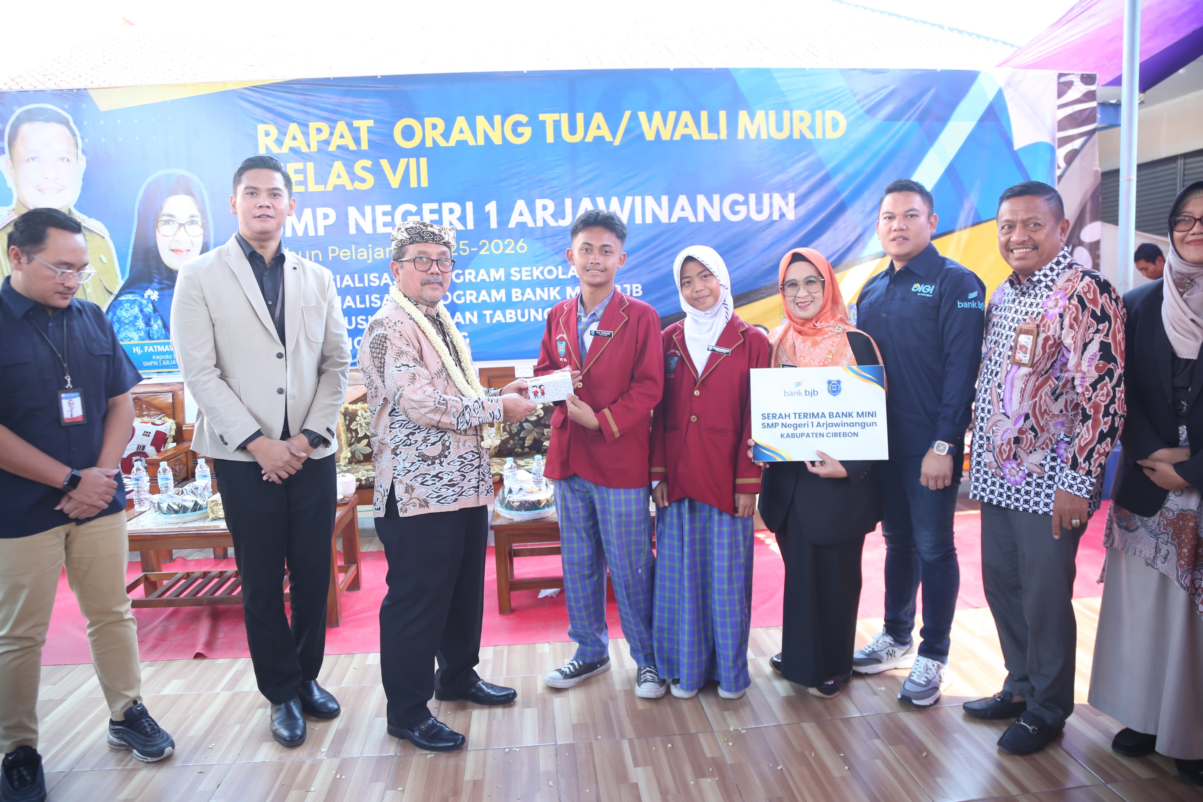 Pemkab Cirebon Kenalkan Bank Mini ke Siswa SMPN 1 Arjawinangun, Apa Itu?