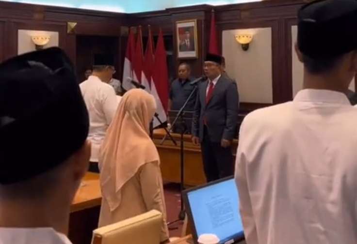 Ridwan Kamil Pimpin Ikrar Janji Setia 31 Pimpinan NII Kembali ke NKRI