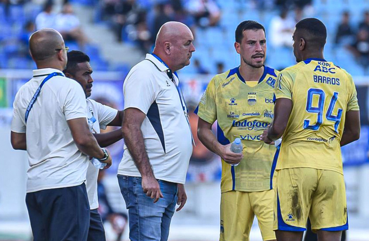 Kemarahan Bojan Hodak Bocor ke Publik, Begini Respons Pemain dan Upaya Persib Comeback di GBLA 