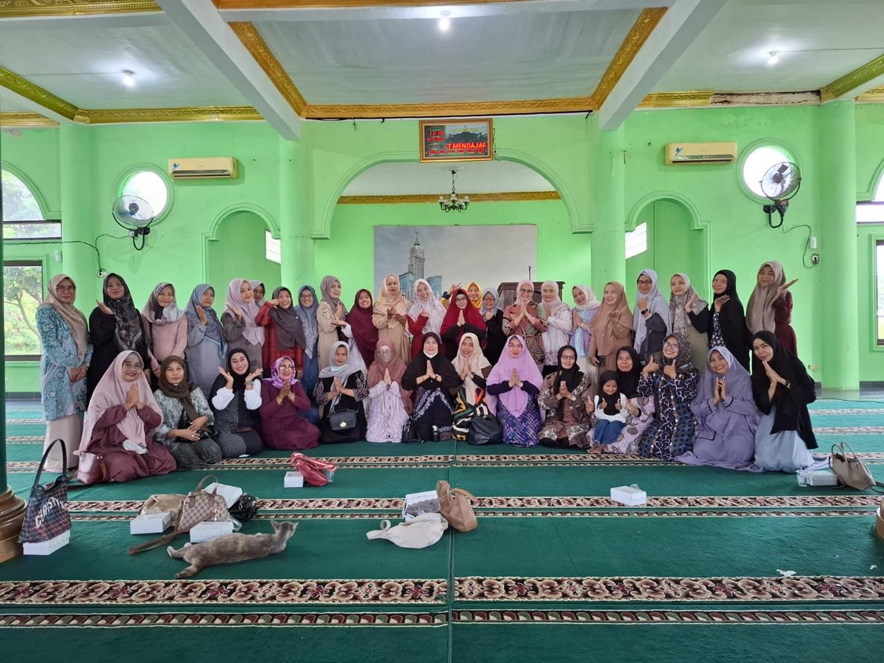 DKM Sayyidin Panatagama dan Jamiyyah SMA Islam Al Azhar 5 Cirebon Gelar Pengajian