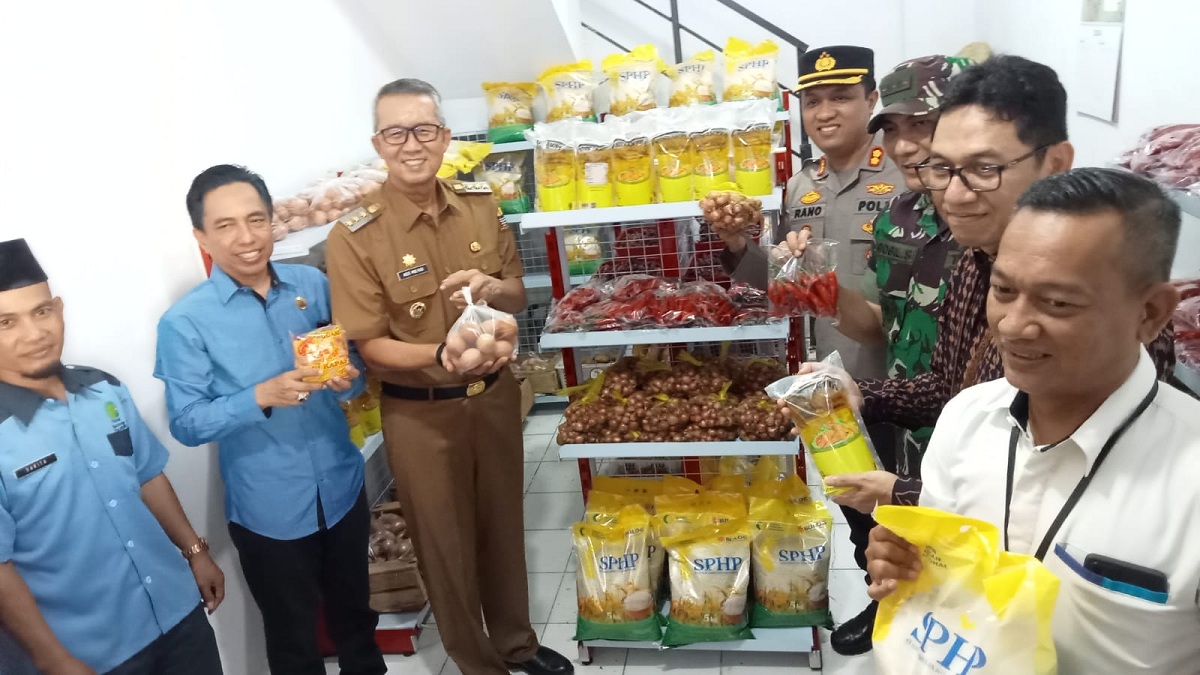 Waduli Diresmikan di Pasar Jagasatru Cirebon, Pj Walikota Pastikan Bukan Pesaing untuk Pedagang 