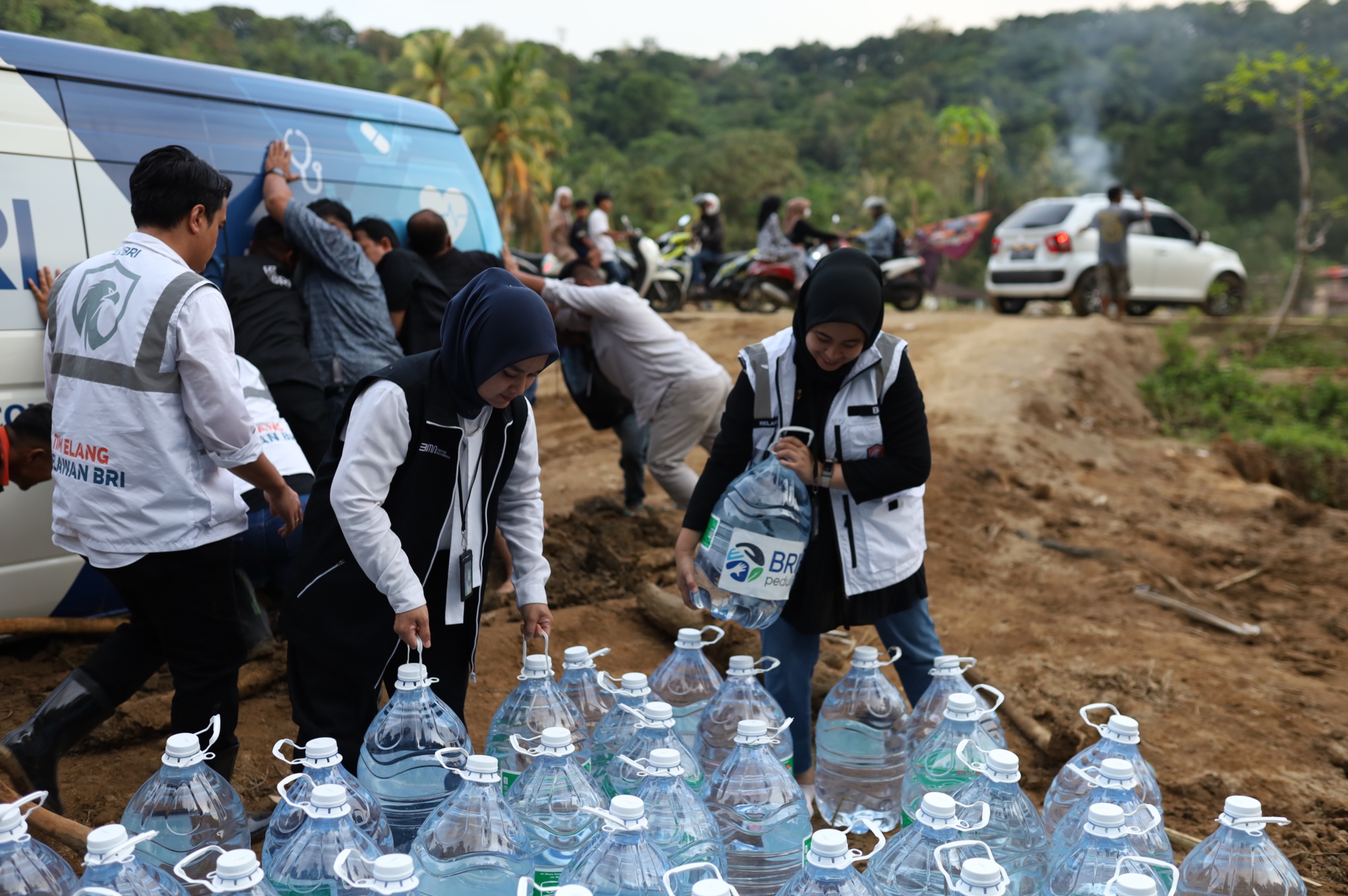Percepat Pemulihan Bencana Sumatra, BRI Terus Salurkan Bantuan di Lebih Dari 40 Lokasi