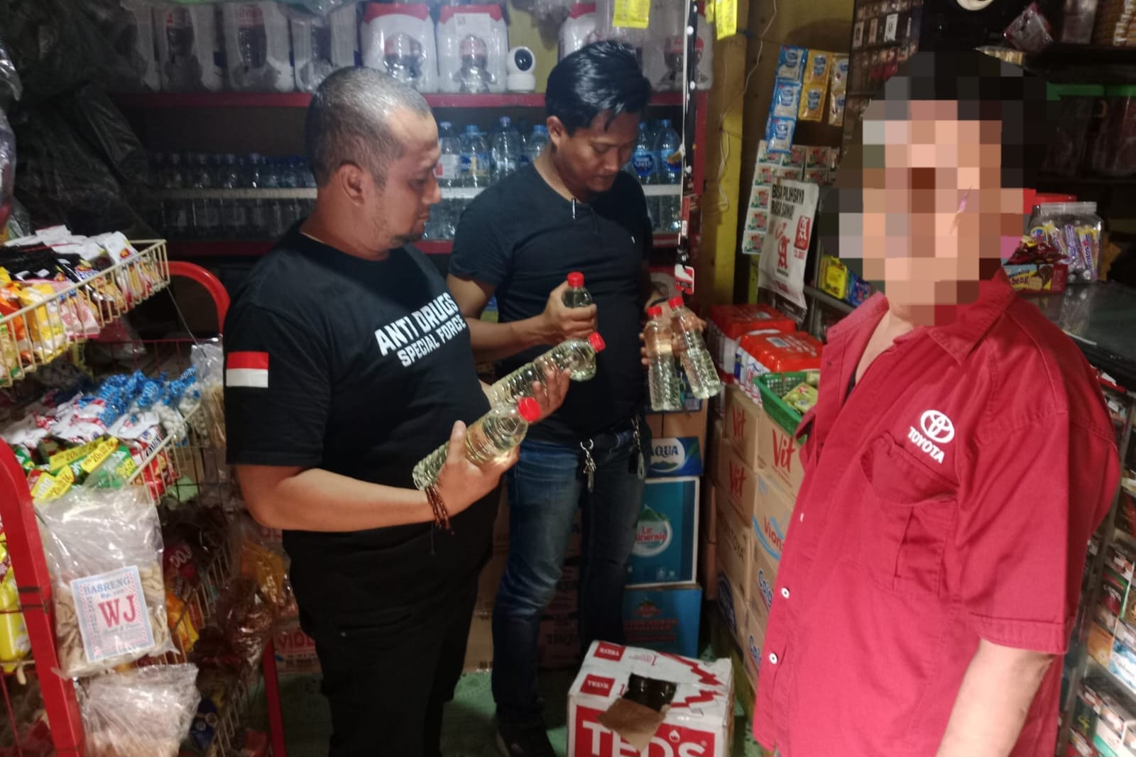 Polresta Cirebon Sita 211 Botol Miras Hasil Cipkon Operasi Lilin Lodaya