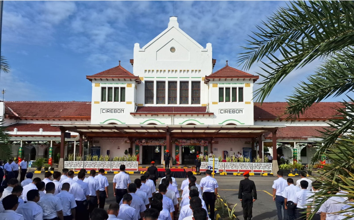 Siaga Nataru 2025-2026, KAI Daop 3 Cirebon Kerahkan 1.800 Personel dan 189 Perjalanan KA