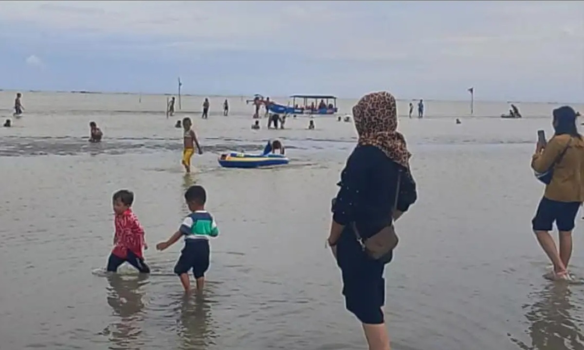 Kunjungan Wisatawan ke Indramayu Tembus 812 Ribu Sepanjang 2025, Pantai Tirta Ayu Terfavorit