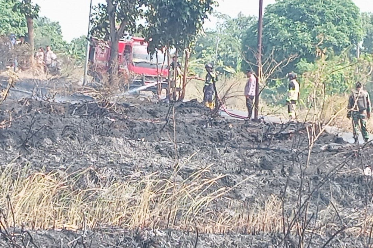 Kebakaran di Kuningan Hanguskan 2.100 Meter Persegi Lahan, Diduga Dipicu Pembakaran Sampah