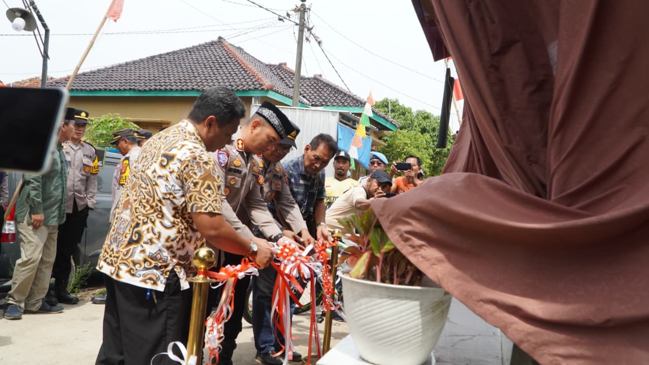 Bangun Sistem Keamanan Berbasis Partisipasi Masyarakat, Kapolres Cirebon Kota Resmikan Pos Kamling AB3