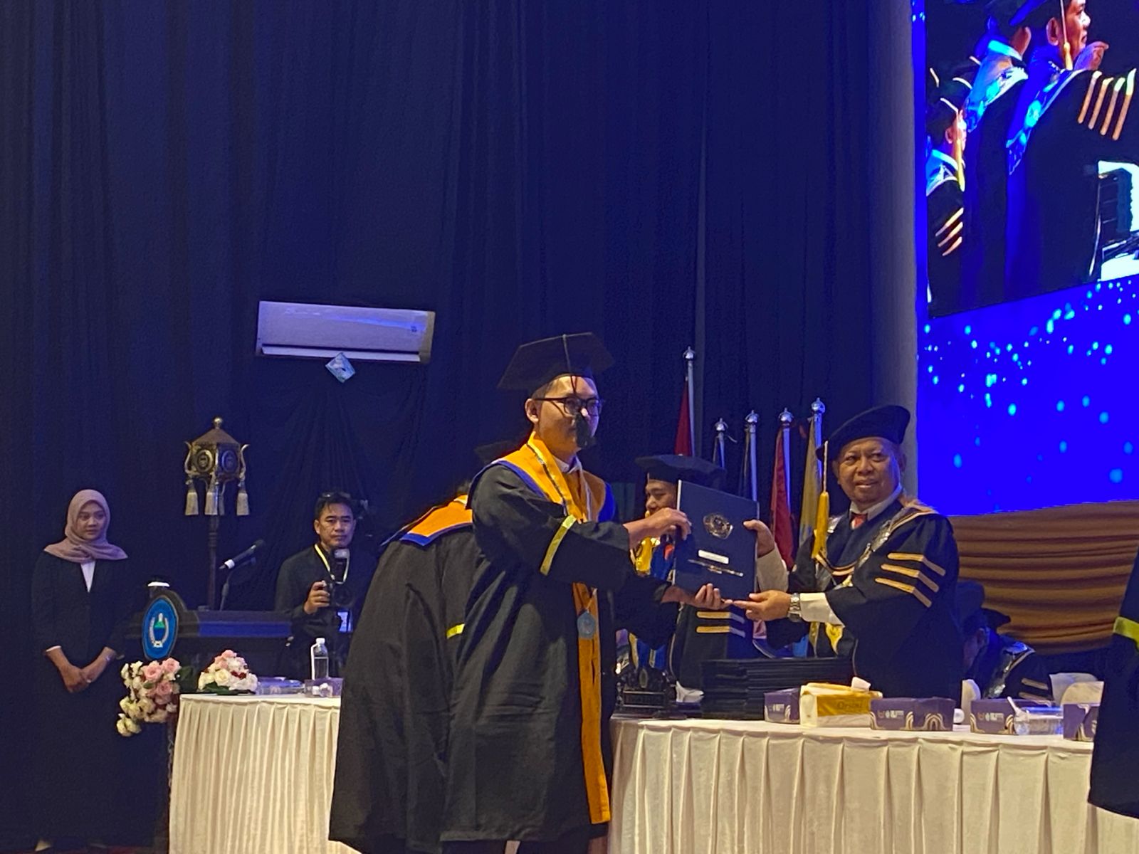 UGJ Gelar Wisuda Sarjana dan Magister ke-77