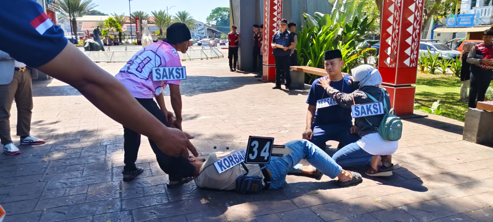 43 Adegan Diperagakan dalam Rekonstruksi Kasus Penganiayaan Taman Kota Kuningan