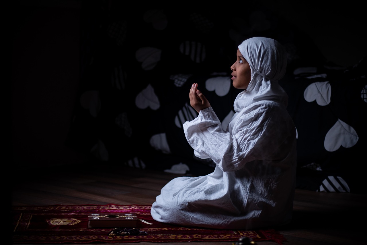 3 Keutamaan Malam Nisfu Syaban serta Ibadah yang Dianjurkan untuk Umat Islam