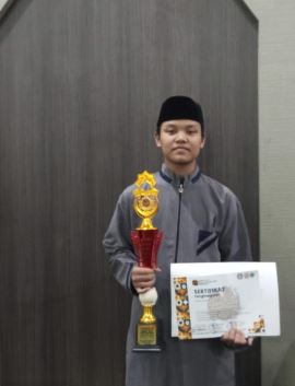 Umar Abdul Aziz Raih Juara 2 MHQ Sewilayah III Cirebon