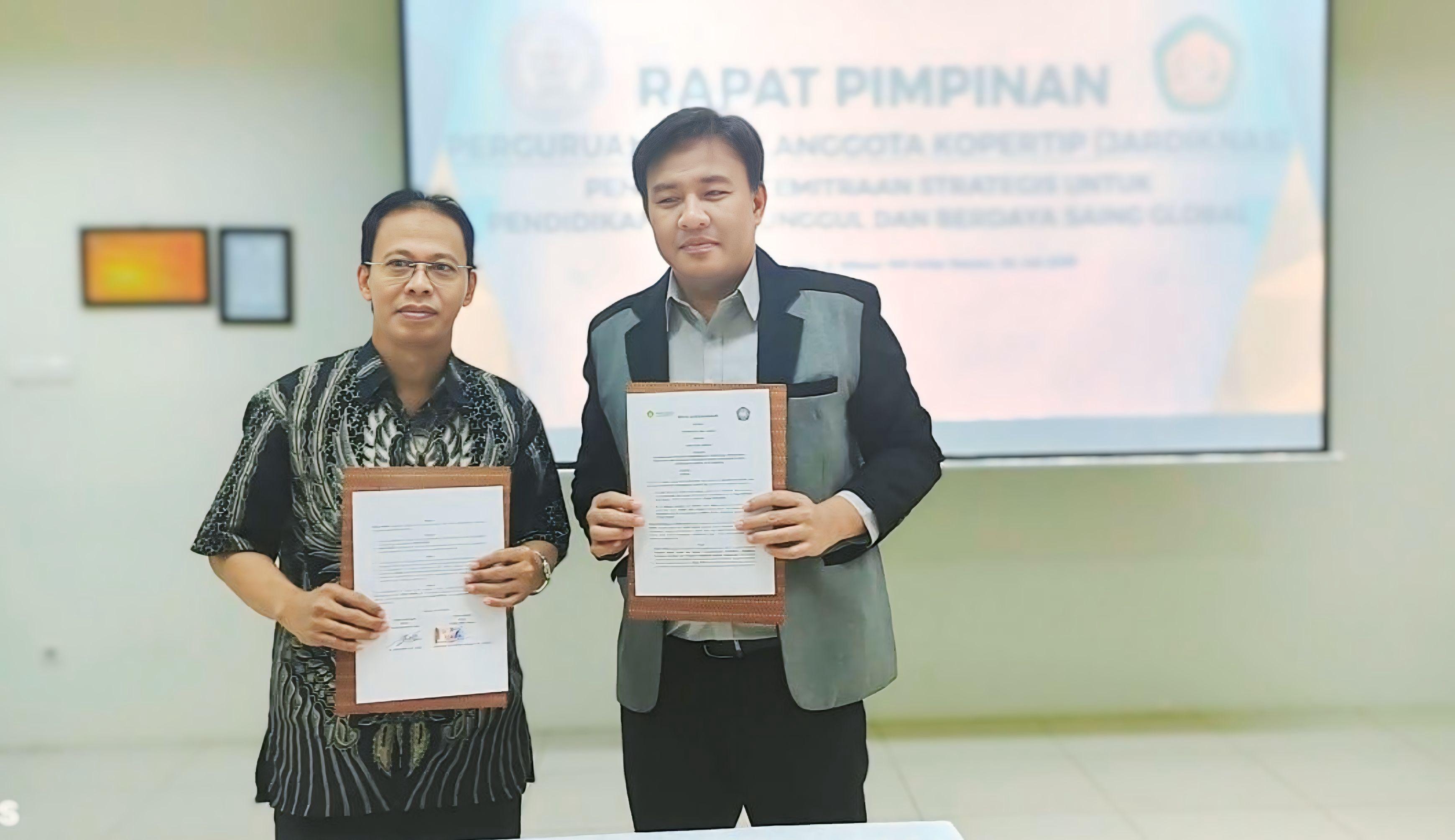 STMIK IKMI Cirebon Perkuat Sinergi Tridharma Perguruan Tinggi: MoU dengan Perguruan Tinggi dan Mitra Industri