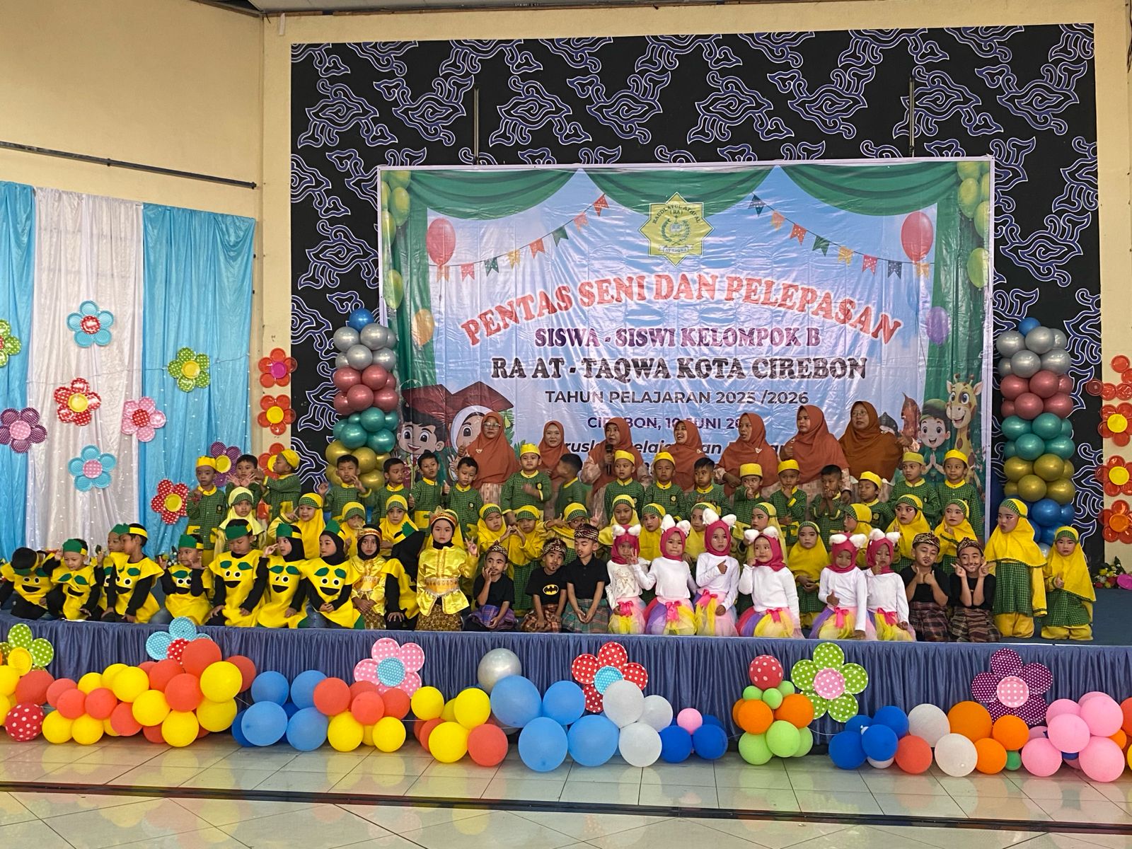 RA Attaqwa Gelar Pentas Seni dan Pelepasan 38 Siswa