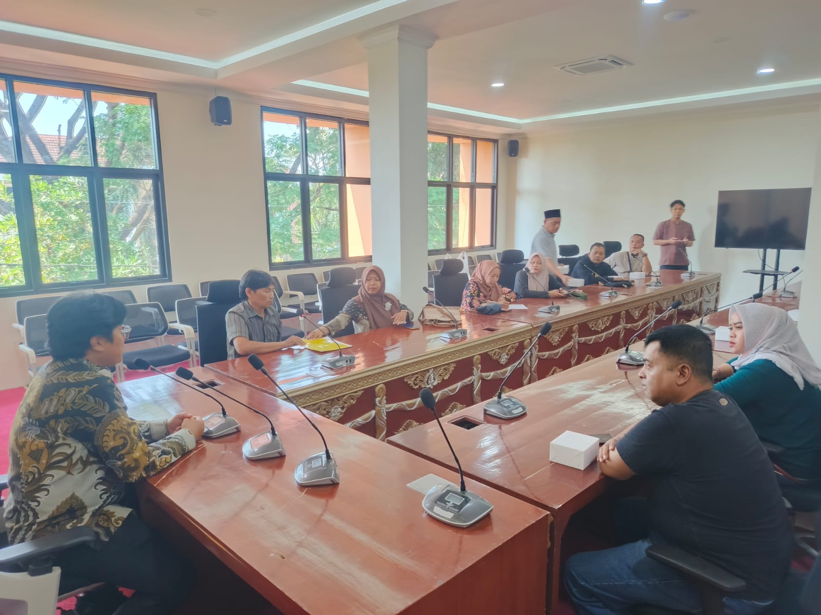 Upah Rp300 ribu/bulan, Guru PPPK Paruh Waktu Ngadu ke DPRD