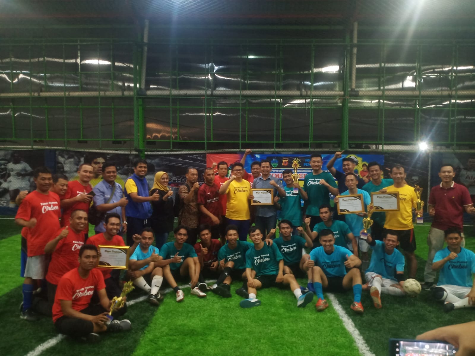 Forum Pemred Cirebon Gelar Futsal Merdeka Bersama Polres Cirebon Kota